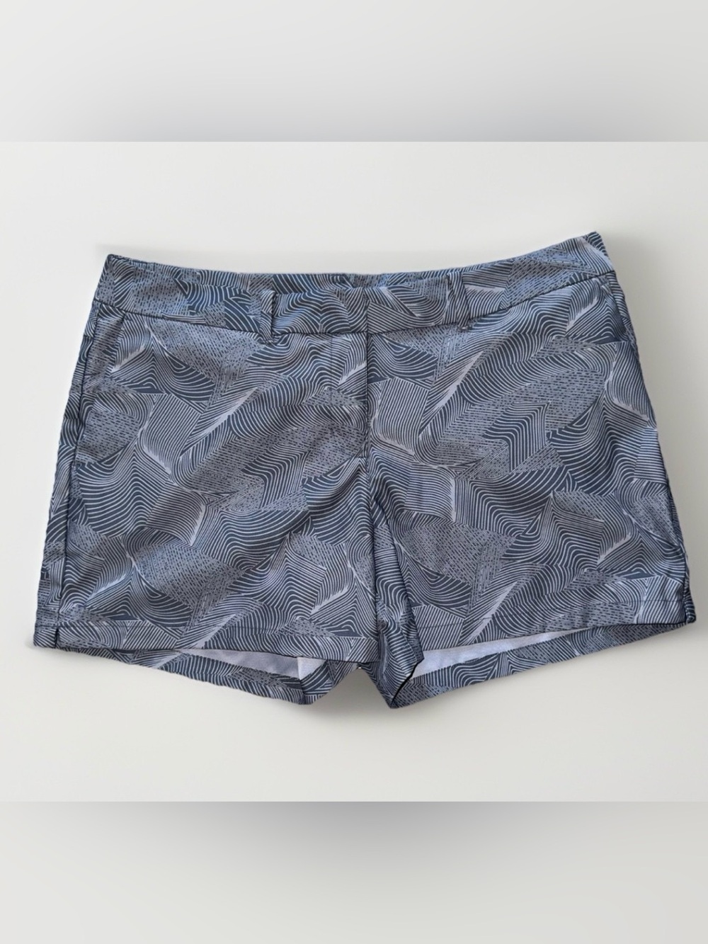 Nike Women's Gray Blue Patterned 4.5” Shorts